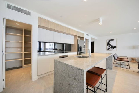 Broadbeach New Luxury Vue #17 Beach Views - Surfers Paradise Gold Coast 0
