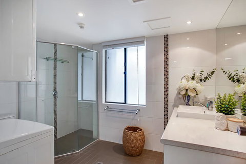 Broadbeach Pacific Resort - Surfers Paradise Gold Coast 1