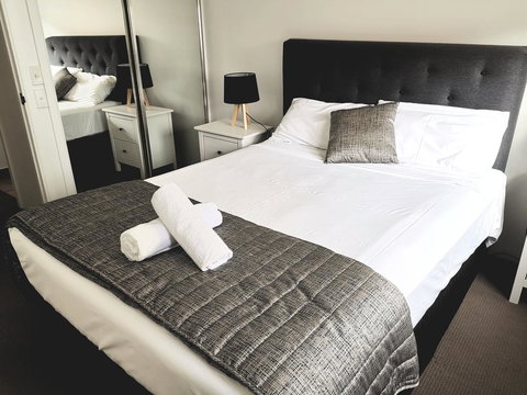 Broadbeach Private Apt With CHA - Surfers Paradise Gold Coast 2