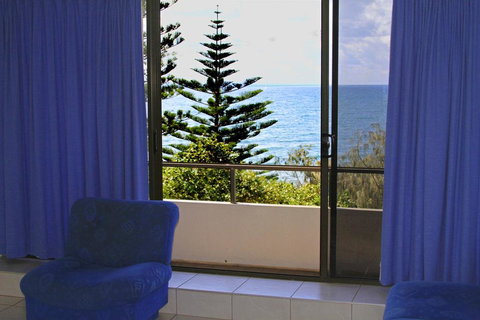 By The Sea Unit 3, 13 Esplanade, Kings Beach - Surfers Paradise Gold Coast 0