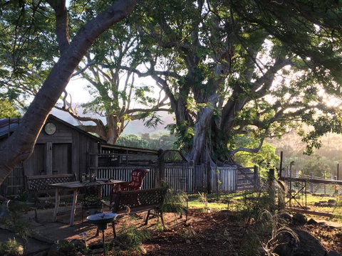 BYRON BAY New! SUNSET COTTAGE - Surfers Paradise Gold Coast 1