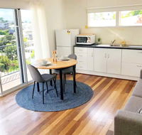 Cabin in the Sky Glorious Views to Magnetic Island - Surfers Paradise Gold Coast