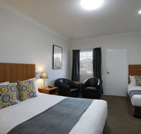 Cadman Motor Inn and Apartments - Surfers Paradise Gold Coast