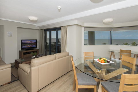 Cairns Oceanview At 181 The Esplanade (29) - Surfers Paradise Gold Coast 2