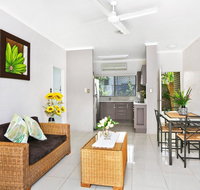 Cairns Reef Retreat - Surfers Paradise Gold Coast