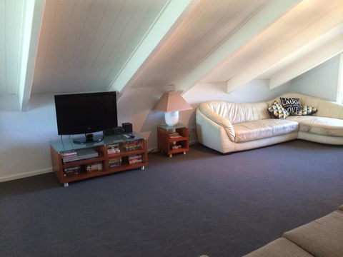 Callala Beach Shack - Pet Friendly - Surfers Paradise Gold Coast 0