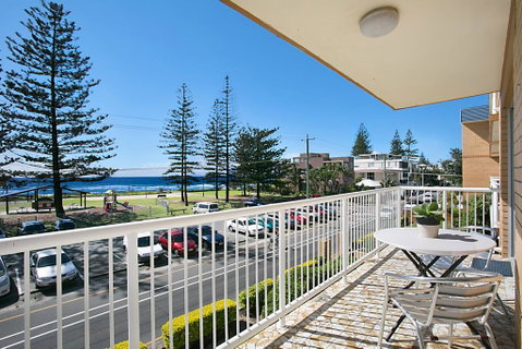 Camden House #11 - Surfers Paradise Gold Coast 1