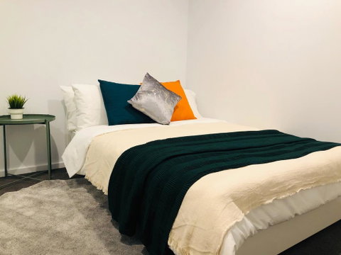 Canberra CBD Apartment 2BR 2BA 1Carpark - Surfers Paradise Gold Coast 2