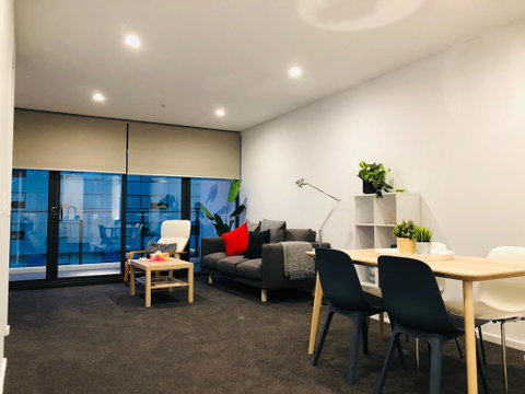 Canberra CBD Apartment 2BR 2BA 1Carpark - Surfers Paradise Gold Coast 0