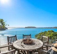 Cape Mackerel Cabin with Magic Palm Beach  Pittwater Views - Surfers Paradise Gold Coast