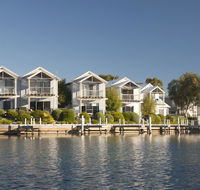 Captains Cove Resort - Surfers Paradise Gold Coast