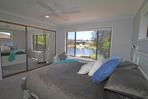 Carefree On Cormorant - Surfers Paradise Gold Coast 1