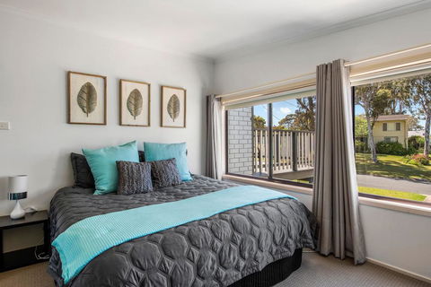 Carroll Ave 85 Mollymook - Surfers Paradise Gold Coast 3