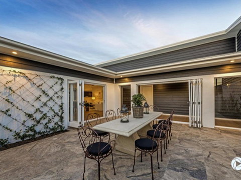 Casa Royale - Surfers Paradise Gold Coast 2