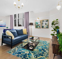 Central Apartment with Spacious Living and Dining - Surfers Paradise Gold Coast