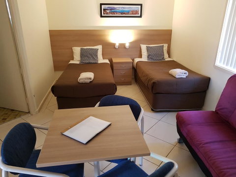 Central Motel Nelson Bay - Surfers Paradise Gold Coast 2