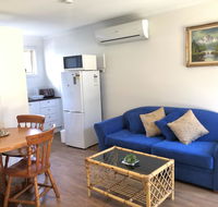 Charlie sweet home at Mornington Peninsula - Surfers Paradise Gold Coast