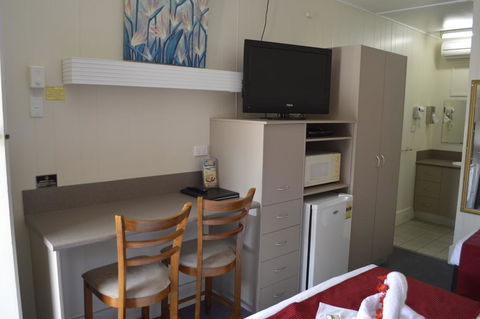 Charters Towers Motel - Surfers Paradise Gold Coast 3
