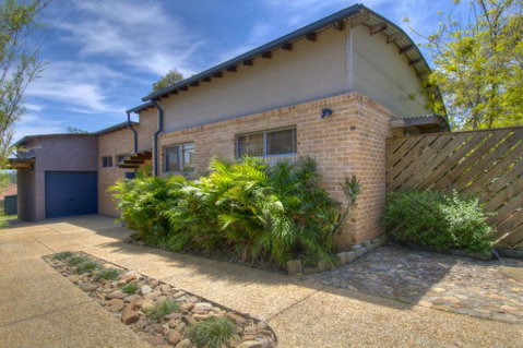 Chriscross Retreat 9 Cross Street - Surfers Paradise Gold Coast 1
