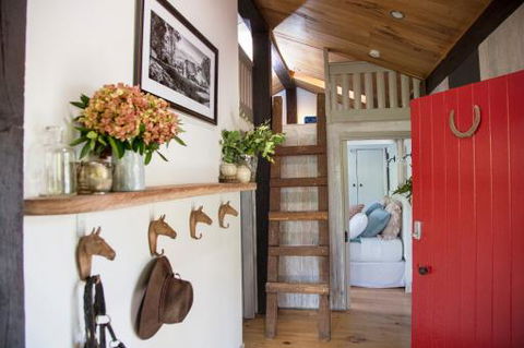 Chum Creek Hut - Surfers Paradise Gold Coast 1