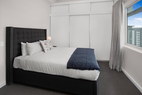 City-Centre Apartment With River Views And Balcony - Surfers Paradise Gold Coast 1