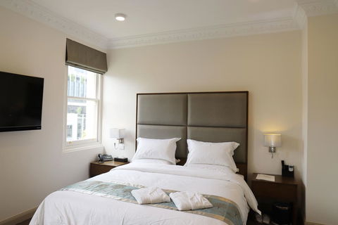 Clarendon Hotel Melbourne - Surfers Paradise Gold Coast 3