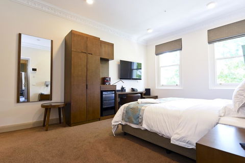Clarendon Hotel Melbourne - Surfers Paradise Gold Coast 0