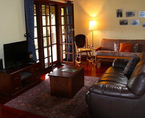 Clover Cottage Country Retreat - Surfers Paradise Gold Coast 1