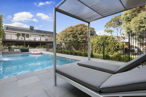 COASTAL CALM - MOUNT MARTHA - Surfers Paradise Gold Coast 0