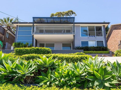 Coastal Calm - Relax, Revive, Rejuvenate - Surfers Paradise Gold Coast 0