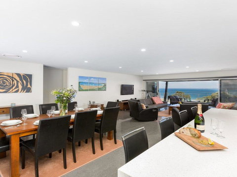 Coastal Calm - Relax, Revive, Rejuvenate - Surfers Paradise Gold Coast 1