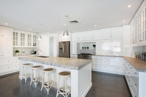 Coastal Elegance - Surfers Paradise Gold Coast 2