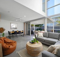 Coastal Living At Wikis - Surfers Paradise Gold Coast