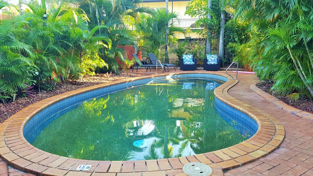 Coconut Grove NT Surfers Paradise Gold Coast