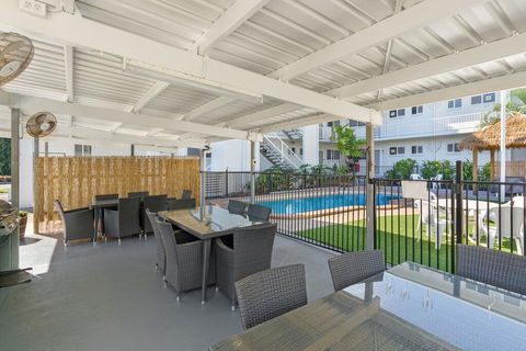 Cocos Holiday Apartments - Surfers Paradise Gold Coast 0