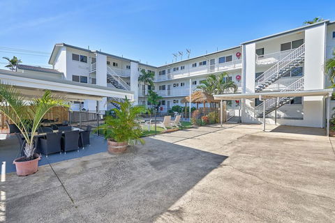 Cocos Holiday Apartments - Surfers Paradise Gold Coast 3