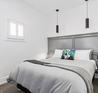 Colonial Hampdens - Surfers Paradise Gold Coast