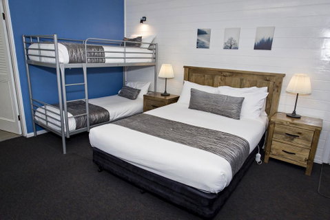 Colonial Motel & Apartments - Surfers Paradise Gold Coast 3