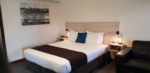 Comfort Hotel Olde Tudor - Surfers Paradise Gold Coast 1