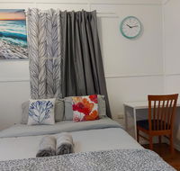 Comfortable Guest Room closes to Emerald CBD - Surfers Paradise Gold Coast