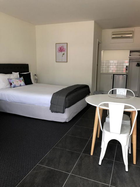 Commodore Motor Inn - Surfers Paradise Gold Coast 3