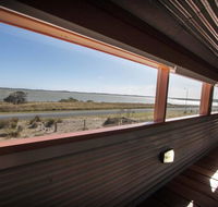 Coorong Aurora - breathtaking waterfront escape - Surfers Paradise Gold Coast