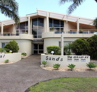 Coral Sands 2 - Pebbly Beach
