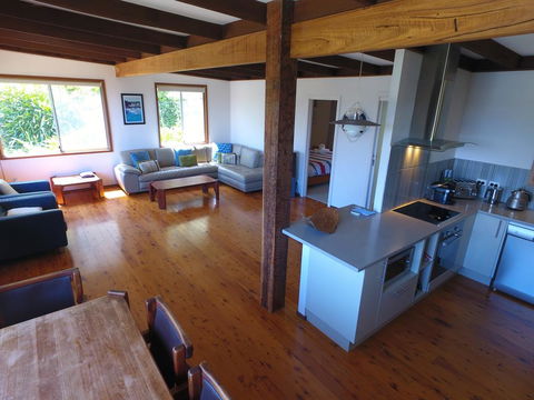 Corymbia Batemans Bay - Surfers Paradise Gold Coast 2