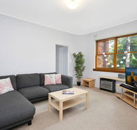 Cosy 2BR plus Parking in Nth Sydney - Surfers Paradise Gold Coast