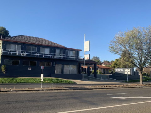 Countryman Motor Inn Cowra - Surfers Paradise Gold Coast 3