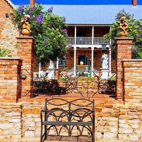 Courtyard Faversham House - Surfers Paradise Gold Coast 3