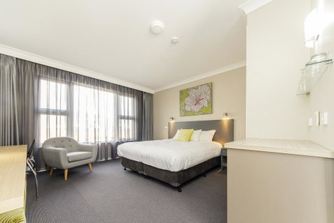 Cowra Services Club Motel - Surfers Paradise Gold Coast 0
