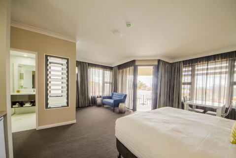 Cowra Services Club Motel - Surfers Paradise Gold Coast 3