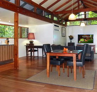 Crystal Creek Rainforest Retreat - Surfers Paradise Gold Coast